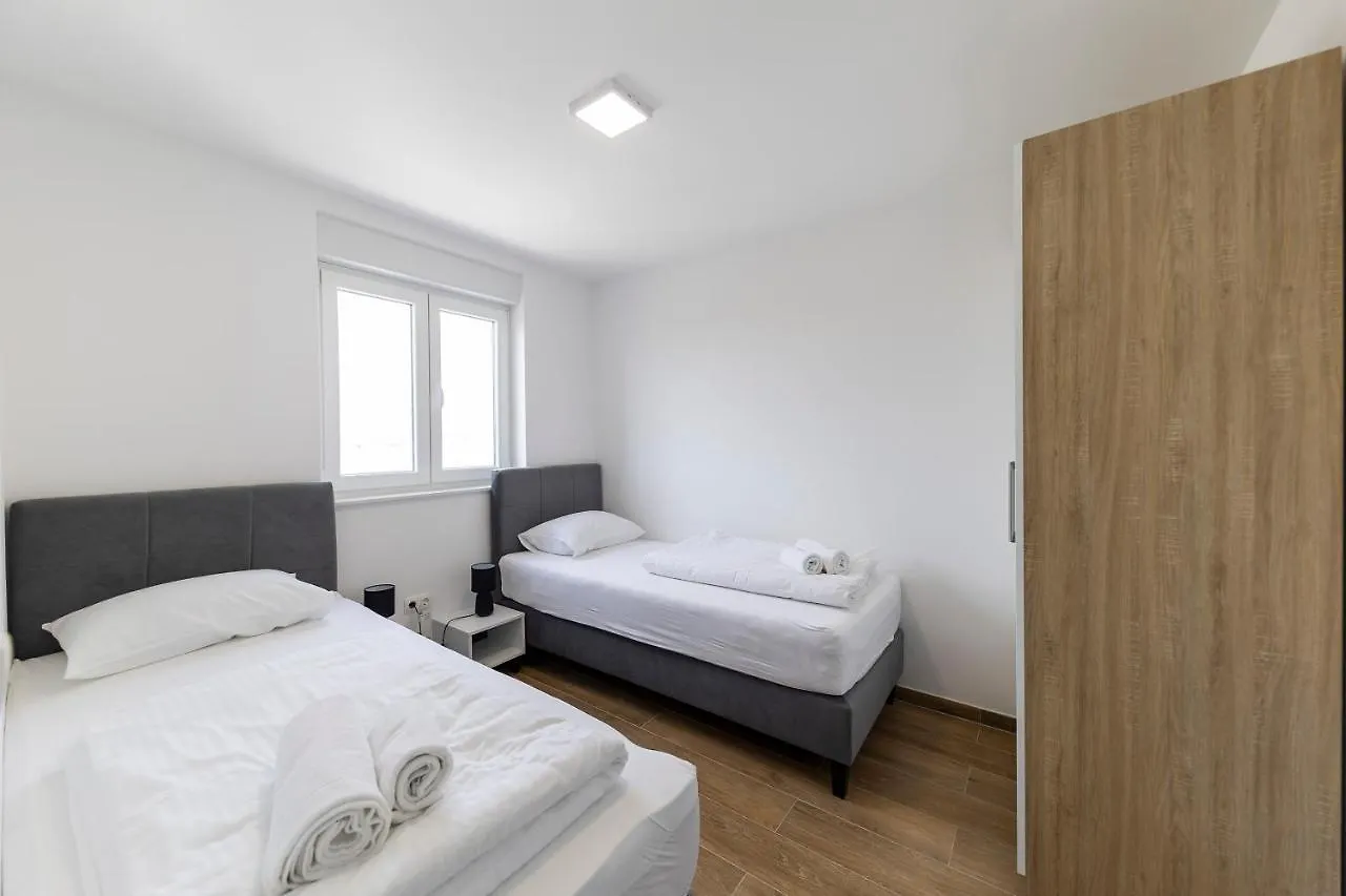 Golden Nin Apartment 0*,  Croatia